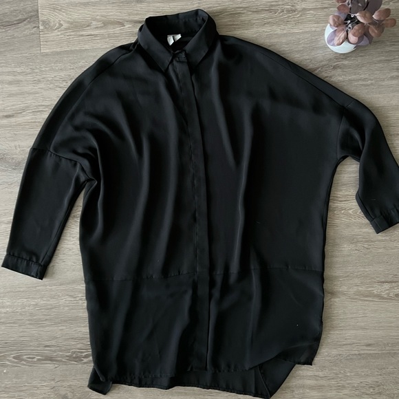 NWOT Oversized Collared Blouse - Picture 3 of 8